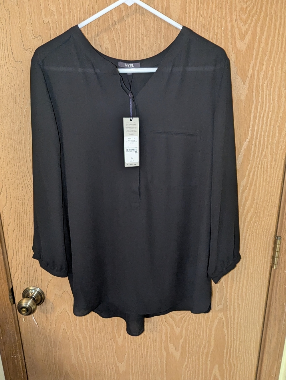 NWT -  NYDJ PINTUCK BLACK 3/4 SLEEVE BLOUSE - XL